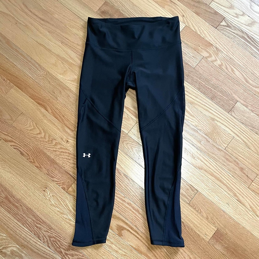 Under Armour Black Mesh Cutout Compression Capri Leggings Pants